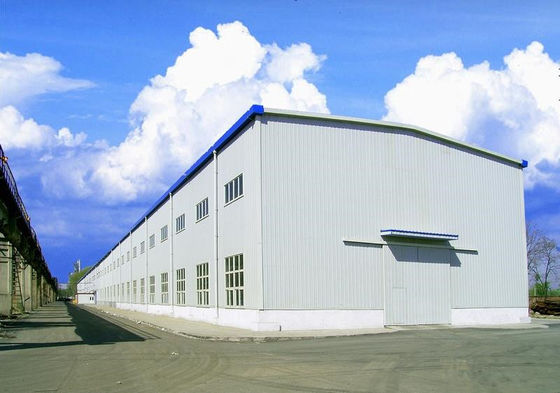 Grands bâtiments en acier préfabriqués/bâtiments atelier en métal avec le plancher époxyde de revêtement