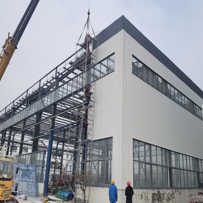 Atelier préfabriqué en structure d'acier avec revêtement fluorocarboné antirouille
