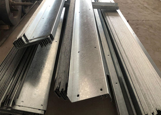 Profilés de toiture en acier en forme de Z et C, Q235B Q355B, poutres structurelles