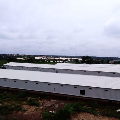 Abri préfabriqué à ossature en acier pour machines agricoles Q235B Q355B