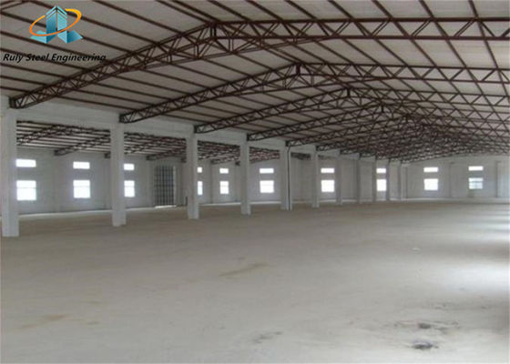 Conception libre Construction préfabriquée en acier Matériaux de construction Entrepôt Grand espace Bâtiments métalliques préfabriqués