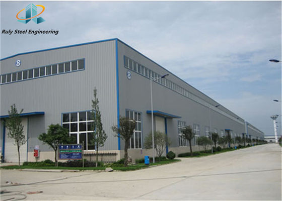 Conception libre Construction préfabriquée en acier Matériaux de construction Entrepôt Grand espace Bâtiments métalliques préfabriqués