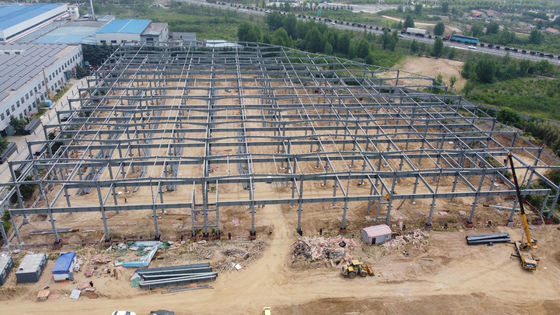 Entrepôt préfabriqué en structure d'acier avec poutres en H, durée de vie de 50 ans