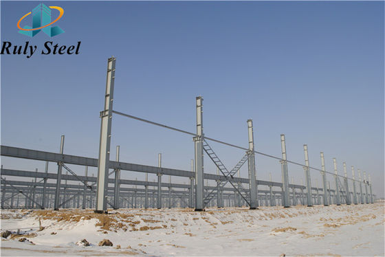 Hangar pour le stockage et l'entretien des avions