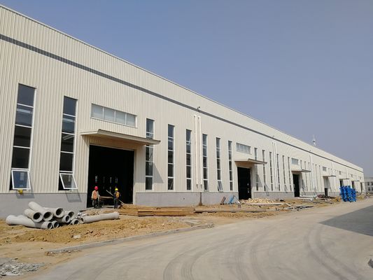 Construction de bâtiments en acier métallique