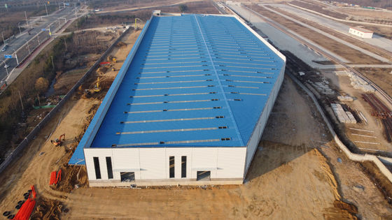 Q235B Construction de structures en acier Construction préfabriquée en acier avec panneau isolant