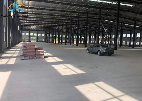 Construction de structures en acier préfabriquée Longue portée entrepôt préfabriqué atelier