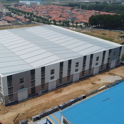 Constructions préfabriquées sur mesure en acier à usage industriel