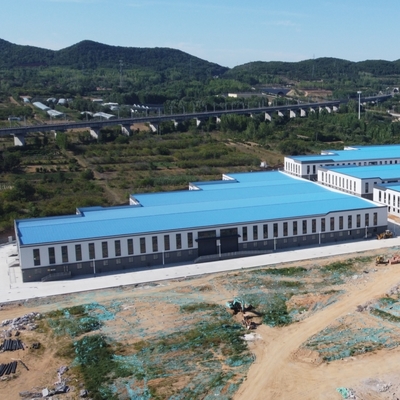 Entrepôt préfabriqué avec structure en acier galvanisé de 1,8 mm