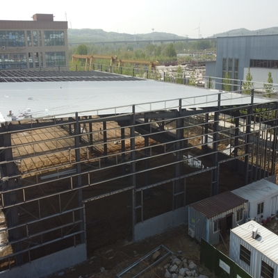 Entrepôt préfabriqué en acier à grande portée avec structure galvanisée