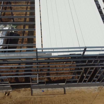 Entrepôt en acier à deux étages sur mesure avec mezzanine pour le stockage
