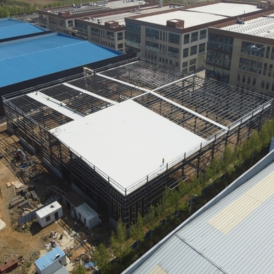 Bâtiment industriel préfabriqué en acier à travées multiples Q355B