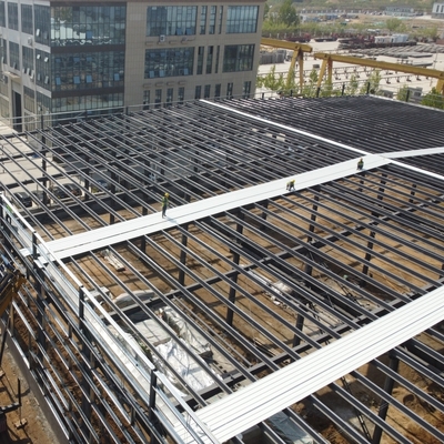 Bâtiment à charpente en acier avec toit en arc et poutres en H, durée de vie de 50 ans