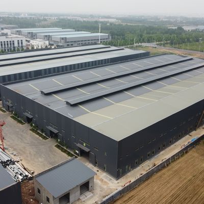 Entrepôt en acier préfabriqué robuste avec dimensions personnalisables pour le stockage des usines de ciment