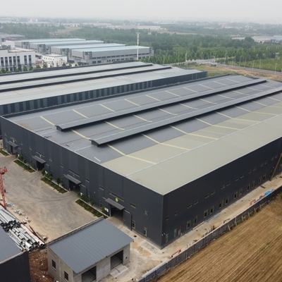 Entrepôt préfabriqué à structure en acier de grande portée Q235B Q355B