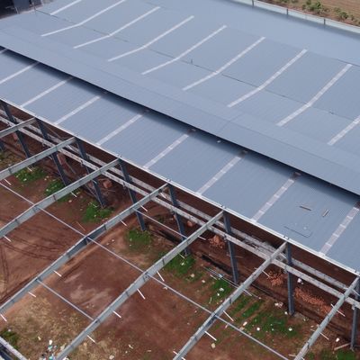 Entrepôt en acier préfabriqué robuste avec dimensions personnalisables pour le stockage des usines de ciment