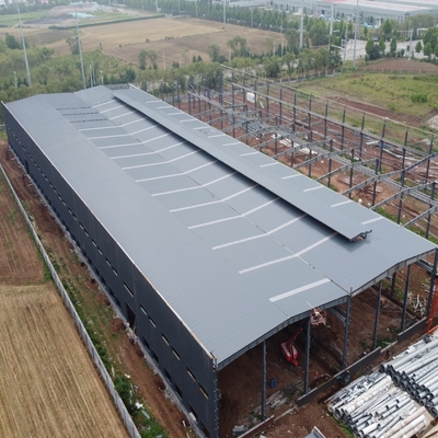 Bâtiment industriel préfabriqué en acier à travées multiples Q355B
