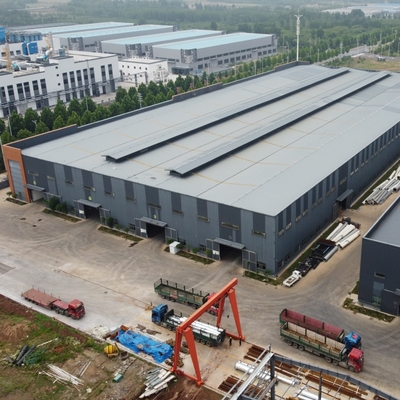 Bâtiment industriel préfabriqué en acier à travées multiples Q355B