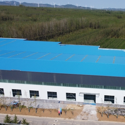 Atelier de construction préfabriquée en acier avec grande envergure et support de grue