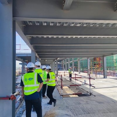 Entrepôt préfabriqué en acier, structure de bâtiment avec poutres en H