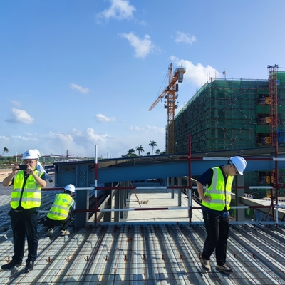 Entrepôt préfabriqué de structure en acier avec un toit à grande portée