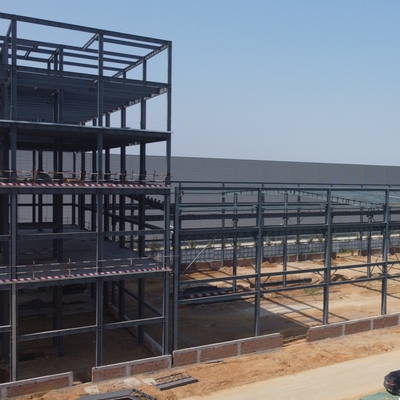 Bâtiment en acier à ossature en portique préfabriqué avec conception à plusieurs étages