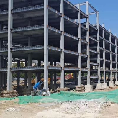 Construction préfabriquée de structures en acier lourd pour usines industrielles