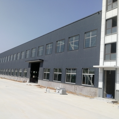 Atelier préfabriqué à charpente en acier avec bureaux Q235B Q355B