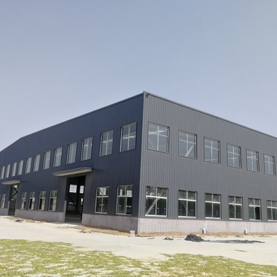 Atelier préfabriqué à charpente en acier avec bureaux Q235B Q355B