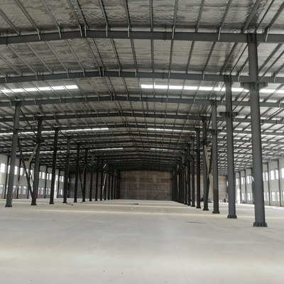 Atelier préfabriqué à charpente en acier avec bureaux Q235B Q355B