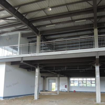 Entrepôt de structure en acier multifonctionnel avec mezzanine pour salle d'exposition et bureau