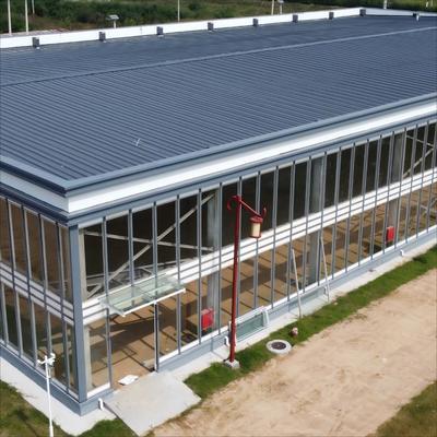 Hangar en acier préfabriqué avec isolation en panneau sandwich pour entrepôt frigorifique