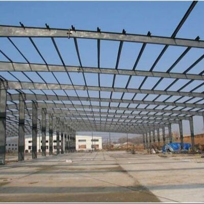 Entrepôt logistique préfabriqué en acier pour gare à grande vitesse
