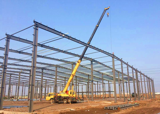 Charpente de bâtiment en acier PEB Q235B Q355B pour entrepôt et atelier