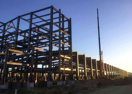 Entrepôt à charpente en acier Q235B Q355B avec une durée de vie de 50 ans