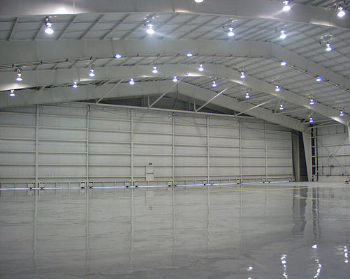 Hangar d'aéronef à structure en acier avec cadre H