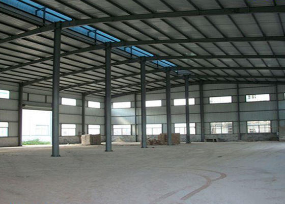 Entrepôt préfabriqué à structure en acier galvanisé Q235B Q355B