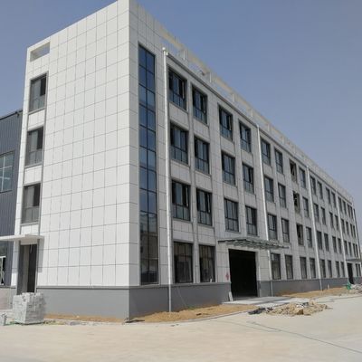 Hôtels modulaires en acier à plusieurs étages avec conception de murs-rideaux en verre