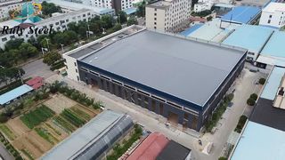 atelier en acier préfabriqué